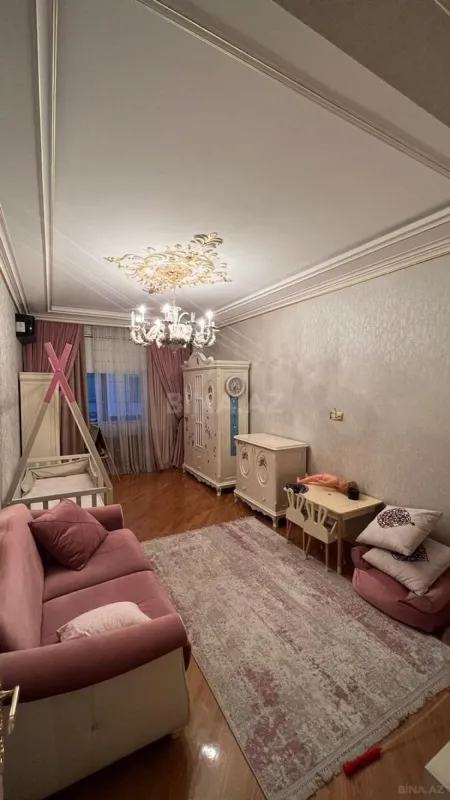 Kirayə verilir 3 otaqlı mənzil 170 m²