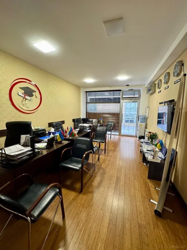 Kirayə verilir 3 otaqlı ofis 62 m²