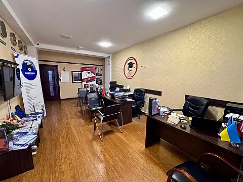 Kirayə verilir 3 otaqlı ofis 62 m²