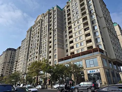 Satılır 3 otaqlı mənzil 167 m² — Bakı 3 otaq 167.00 m²
