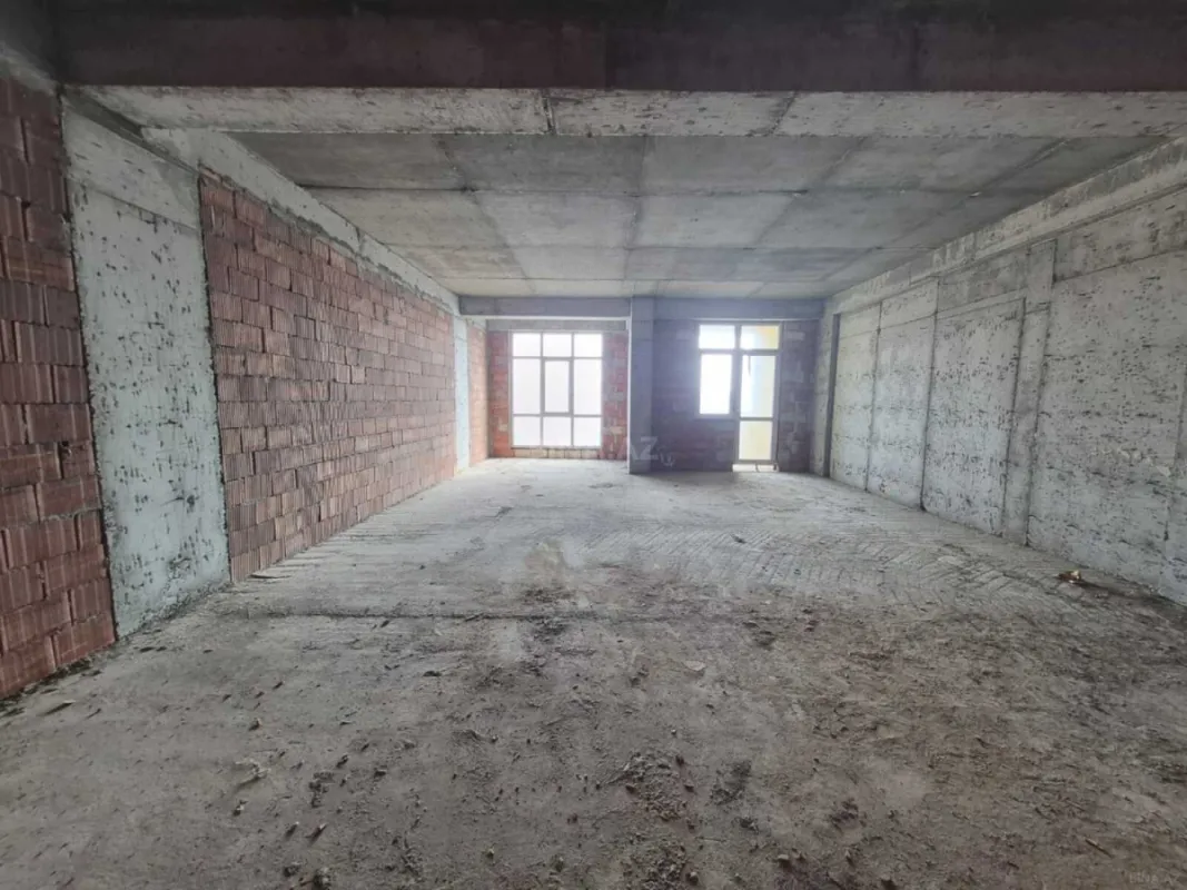 Satılır 3 otaqlı mənzil 167 m²