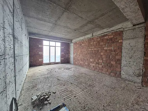 Satılır 3 otaqlı mənzil 167 m²