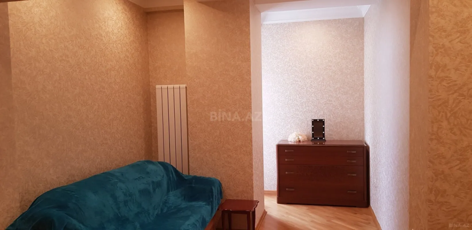 Satılır 3 otaqlı mənzil 170 m²