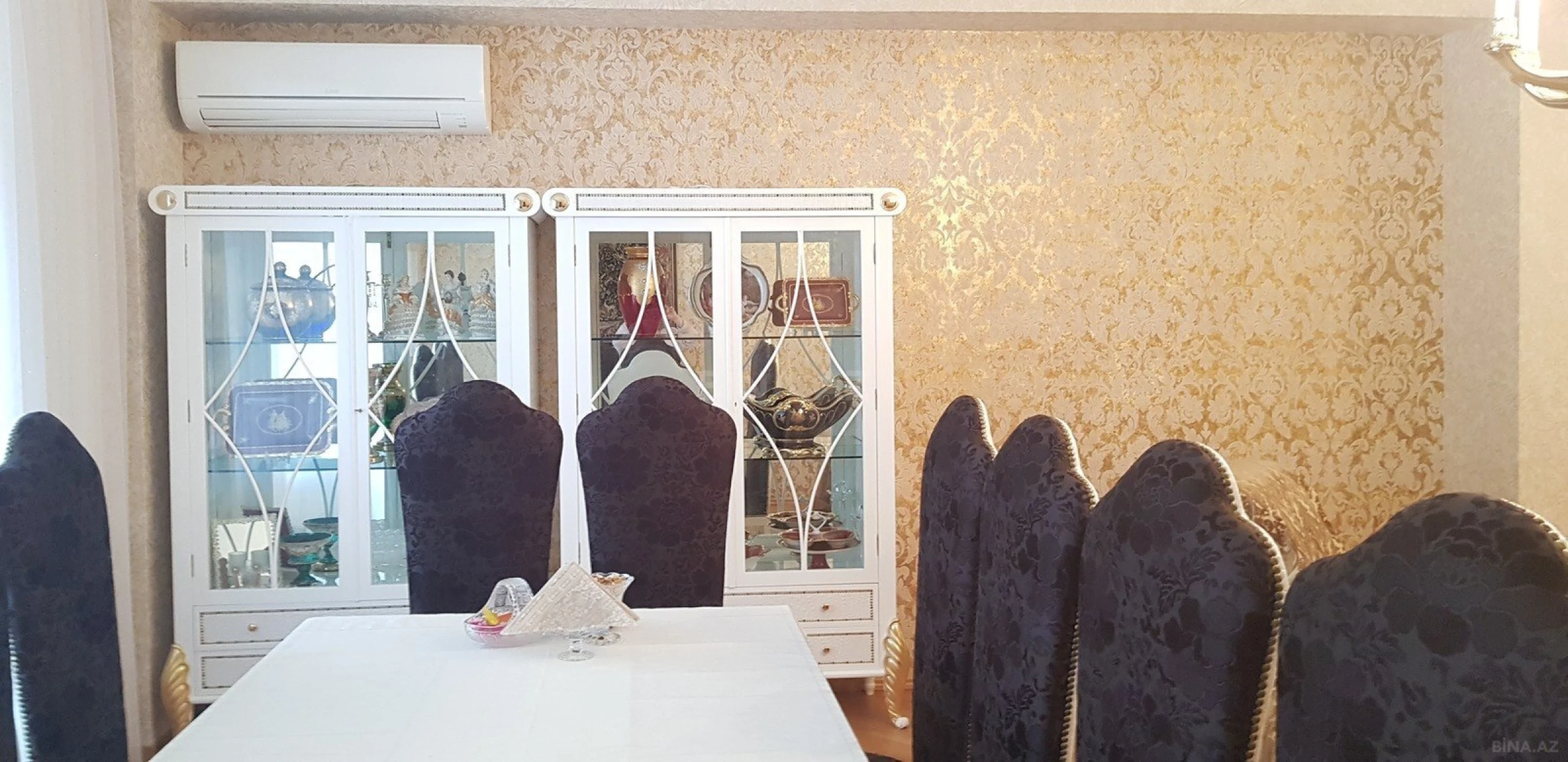 Satılır 3 otaqlı mənzil 170 m²