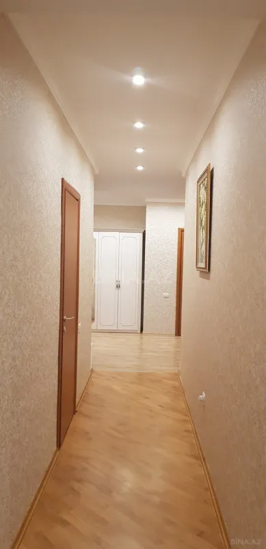Satılır 3 otaqlı mənzil 170 m²