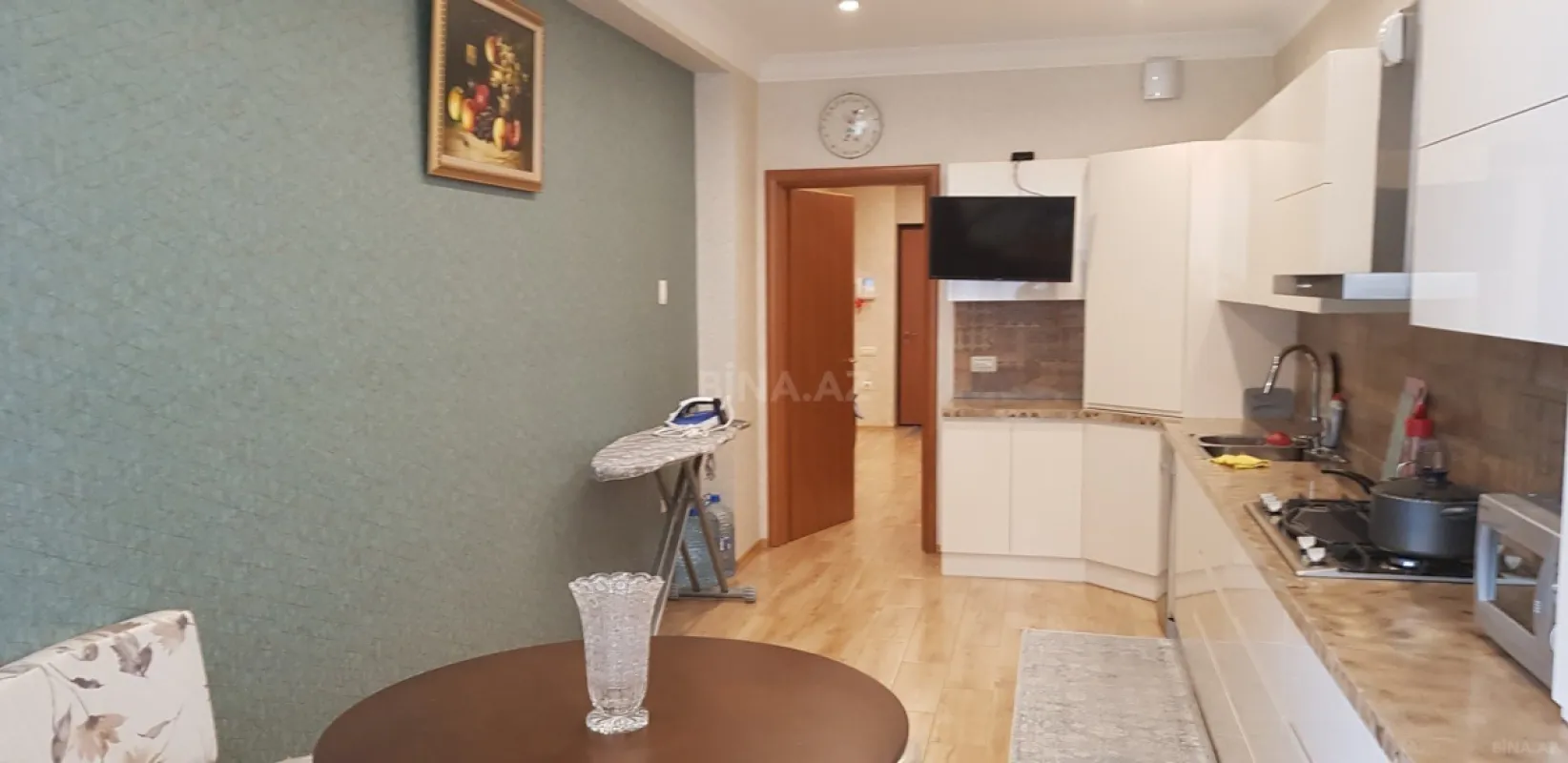 Satılır 3 otaqlı mənzil 170 m²