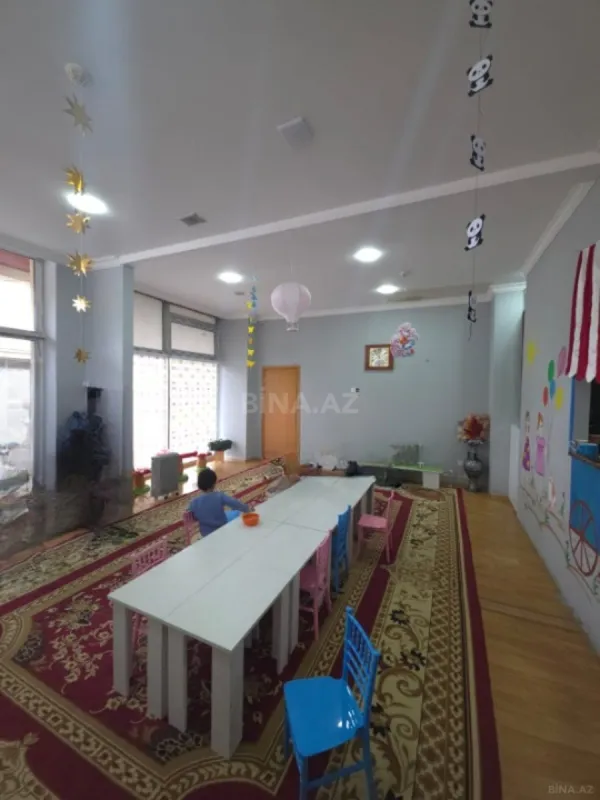 Satılır obyekt 650 m²