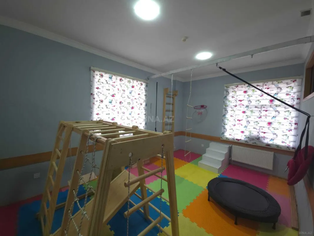 Satılır obyekt 650 m²