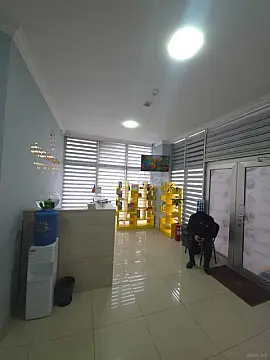 Satılır obyekt 650 m²