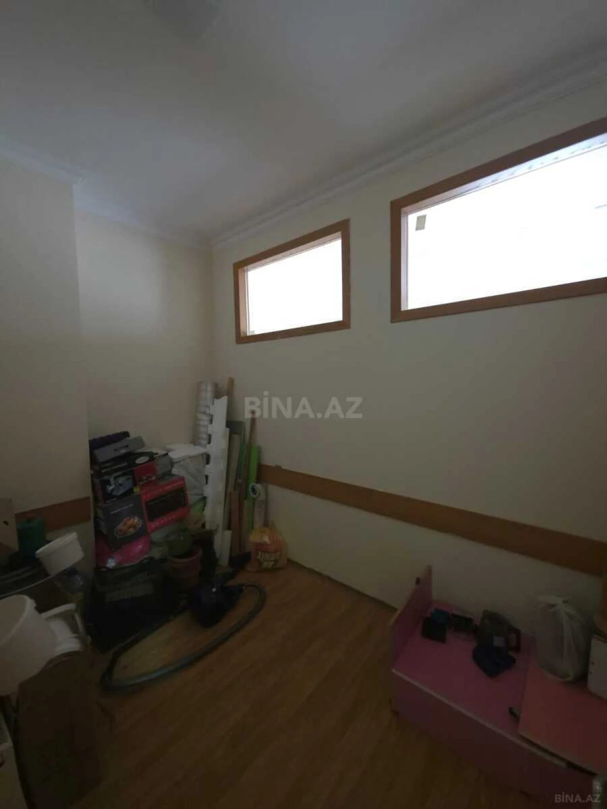 Satılır obyekt 650 m²