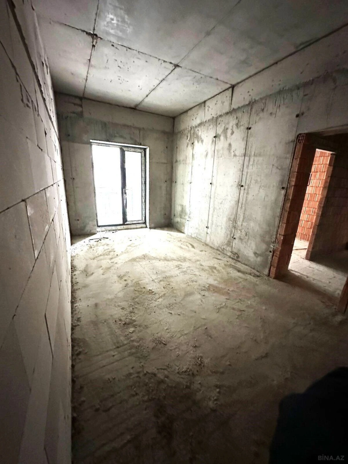 Satılır 3 otaqlı mənzil 101 m²