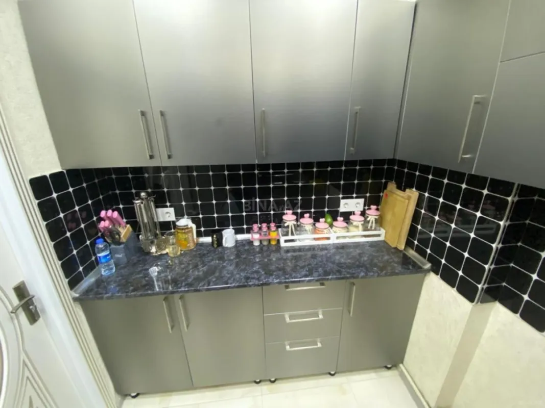 Satılır 2 otaqlı mənzil 65 m²