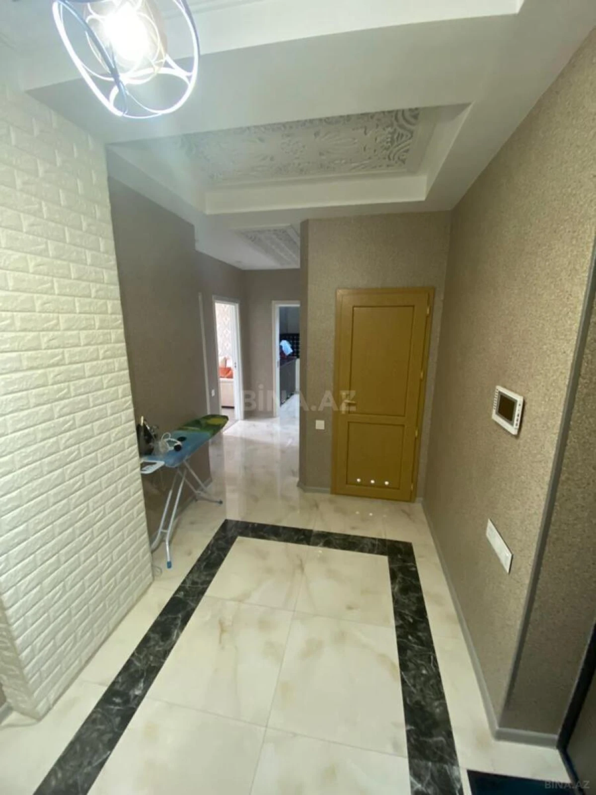 Satılır 2 otaqlı mənzil 65 m²