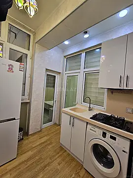 Satılır 2 otaqlı mənzil 49 m²