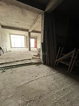 Satılır obyekt 130 m²