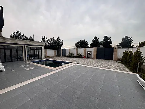 Satılır 5 otaqlı həyət evi 200 m²