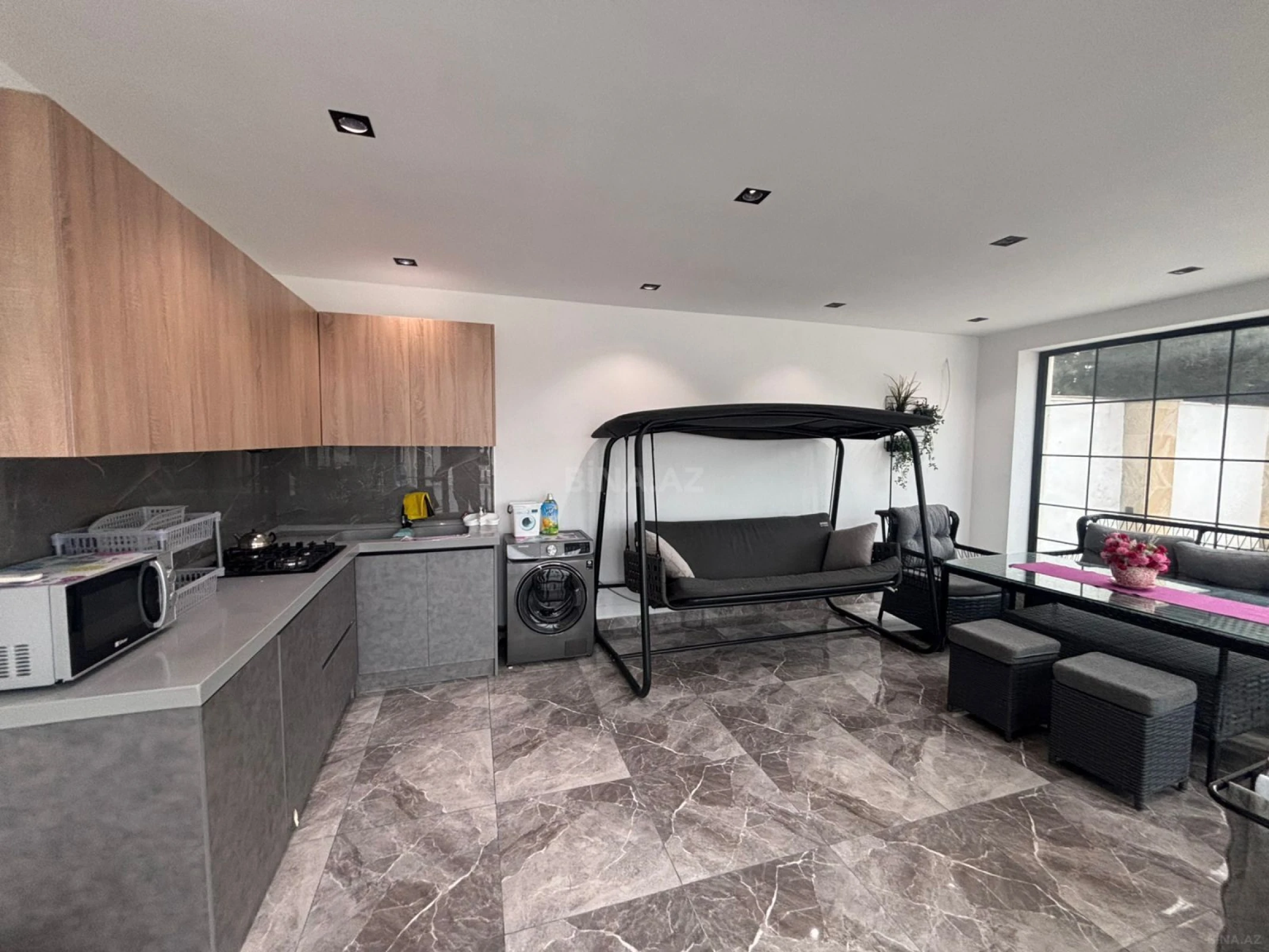 Satılır 5 otaqlı həyət evi 200 m²