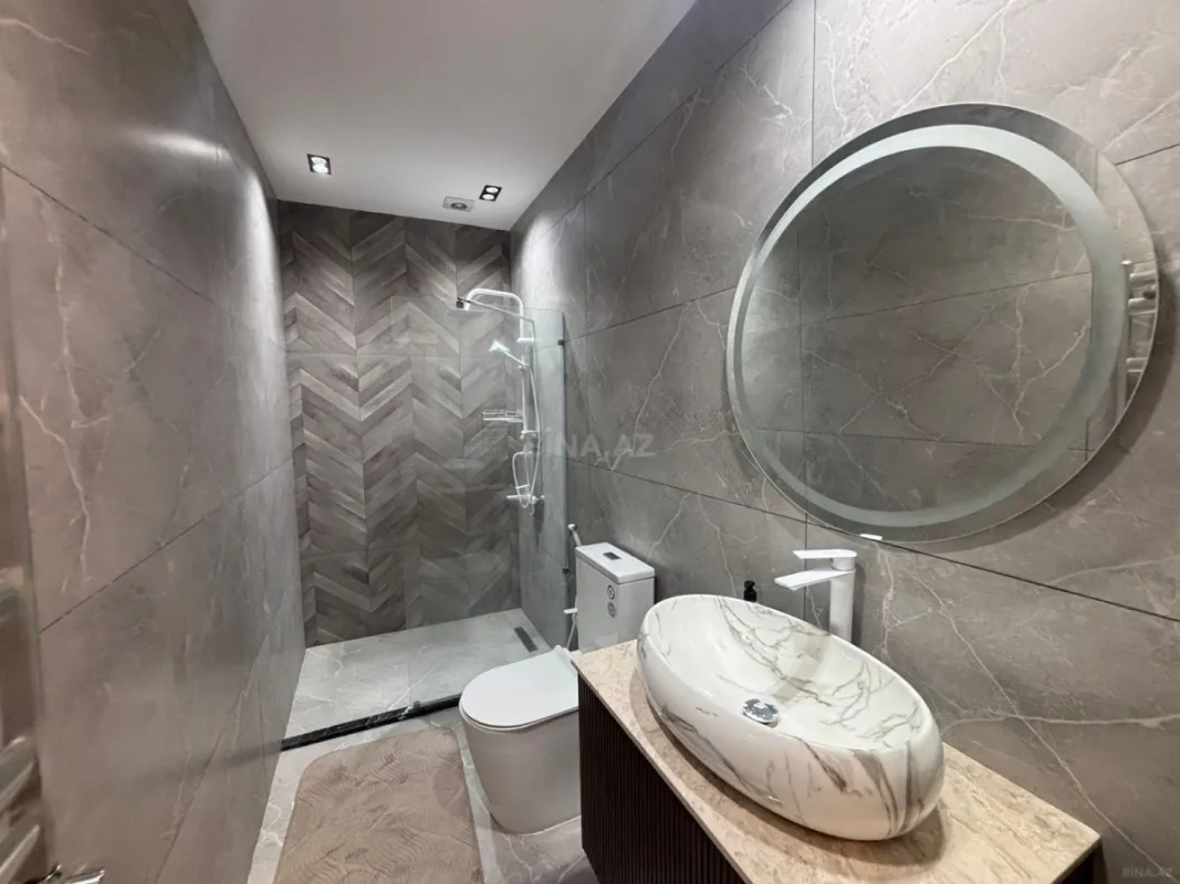 Satılır 5 otaqlı həyət evi 200 m²