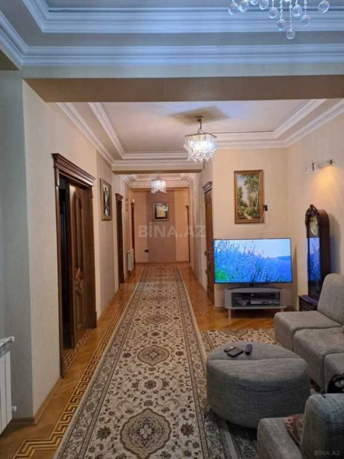 Satılır 4 otaqlı mənzil 204 m²