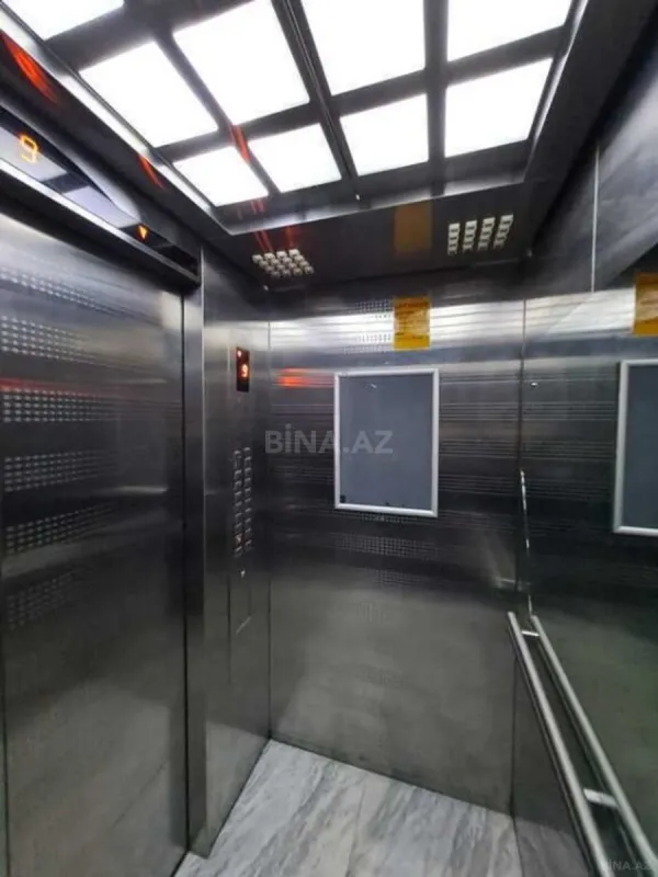 Satılır 4 otaqlı mənzil 204 m²