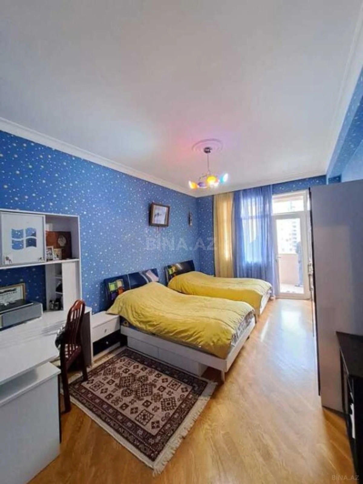 Satılır 4 otaqlı mənzil 204 m²