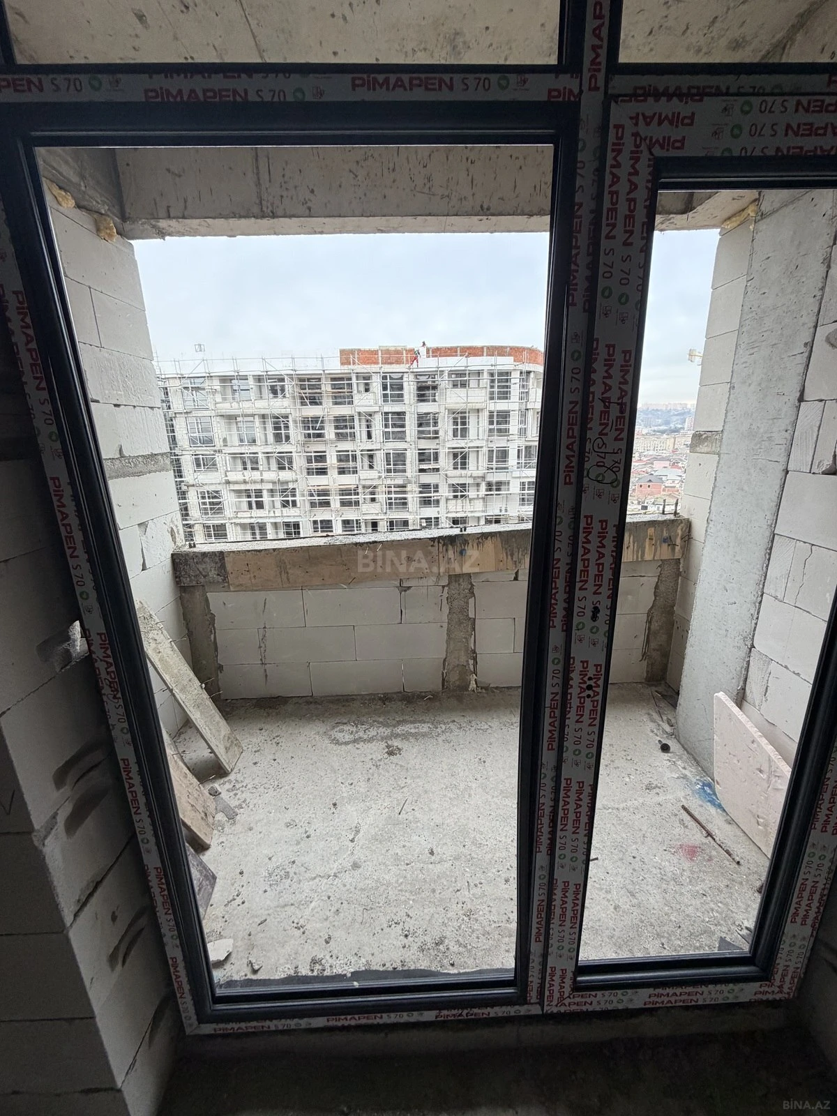 Satılır 2 otaqlı mənzil 61 m²