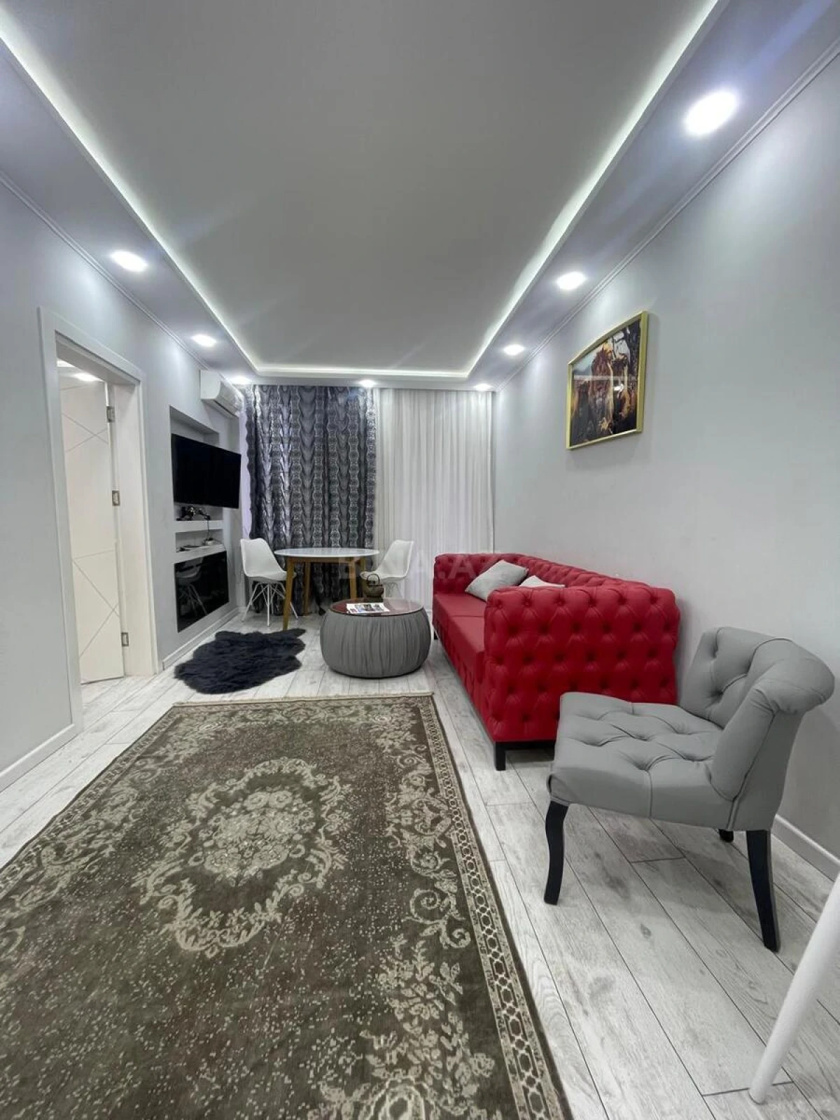 Kirayə verilir 2 otaqlı mənzil 65 m²