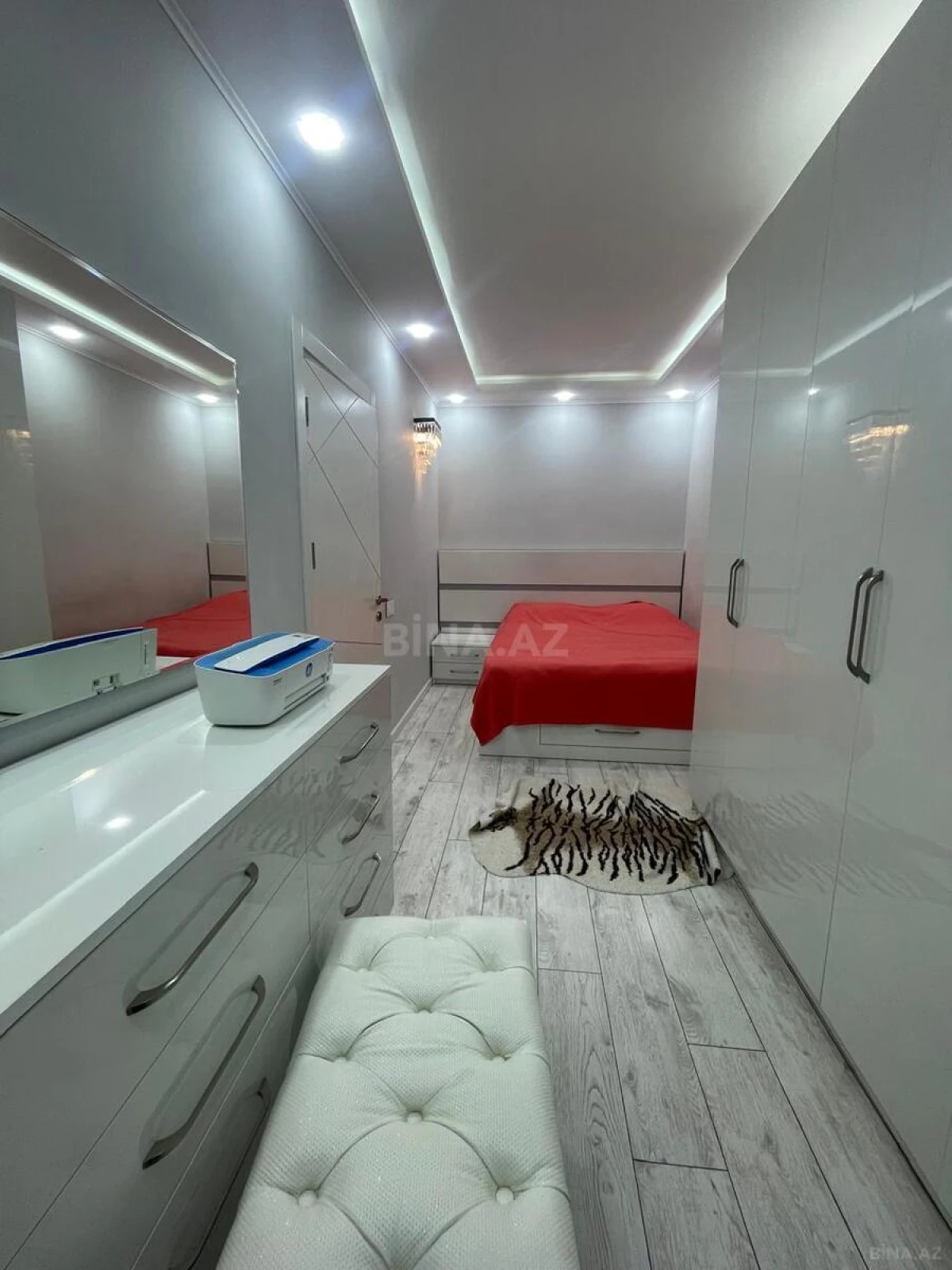 Kirayə verilir 2 otaqlı mənzil 65 m²