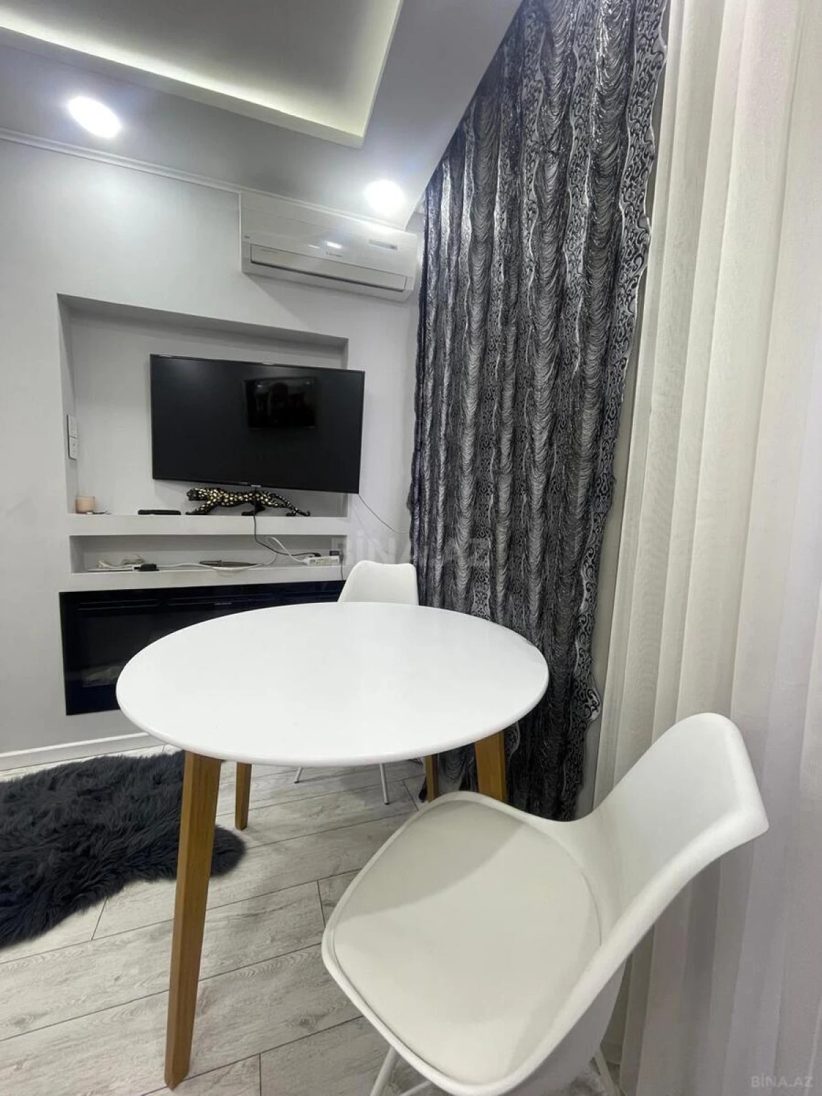 Kirayə verilir 2 otaqlı mənzil 65 m²