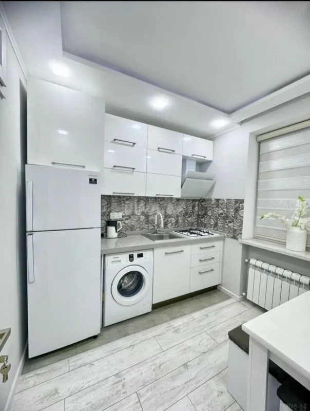 Kirayə verilir 2 otaqlı mənzil 65 m²