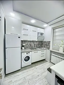 Kirayə verilir 2 otaqlı mənzil 65 m²
