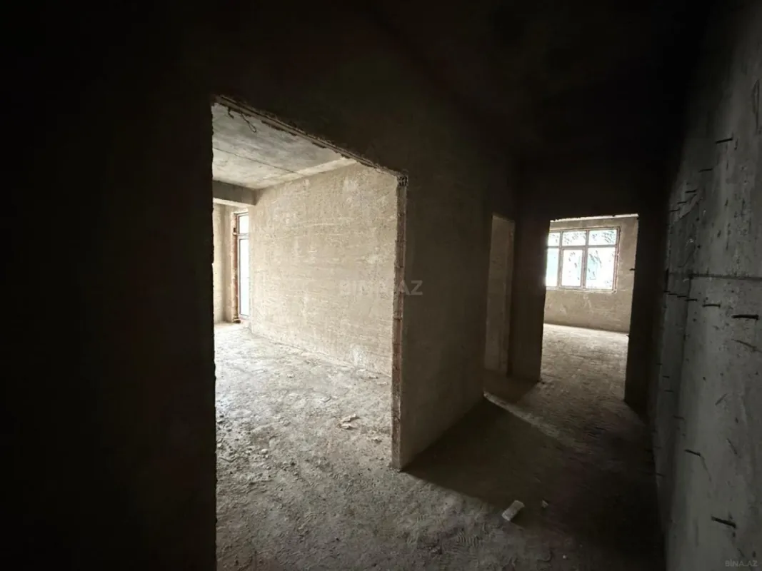 Satılır 3 otaqlı mənzil 145 m²