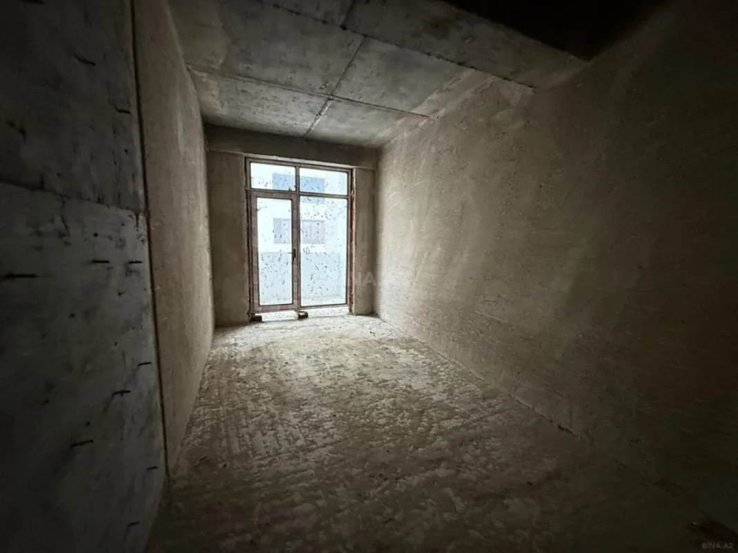 Satılır 3 otaqlı mənzil 145 m²