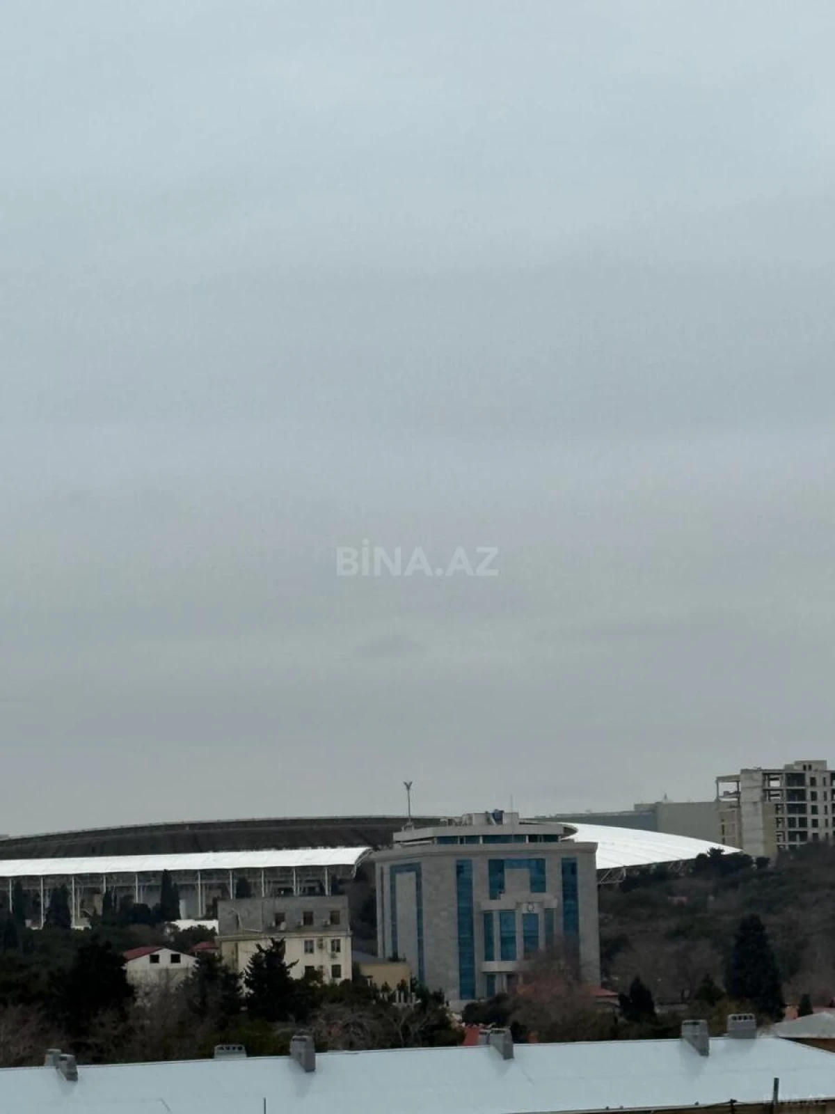 Satılır 3 otaqlı mənzil 145 m²