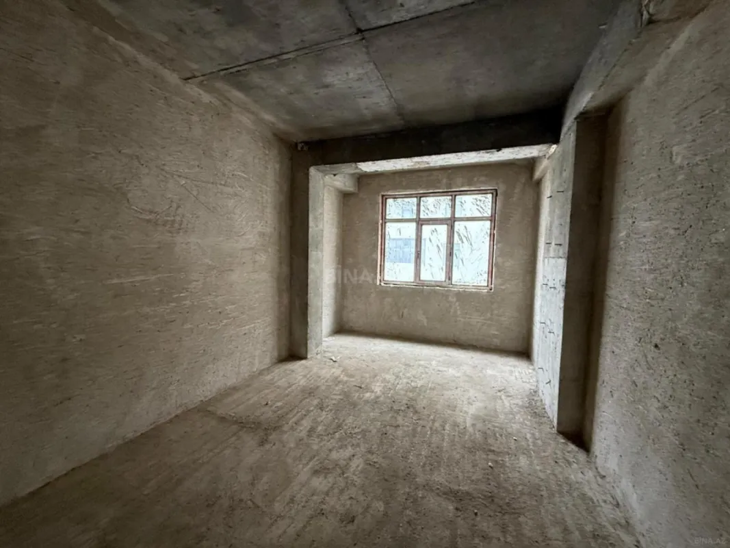 Satılır 3 otaqlı mənzil 145 m²