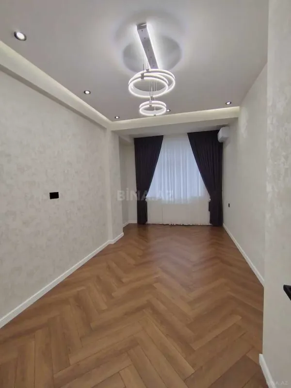 Satılır 3 otaqlı mənzil 105 m²