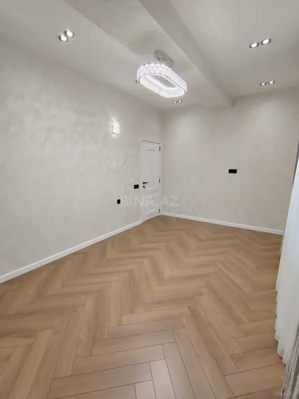 Satılır 3 otaqlı mənzil 105 m²