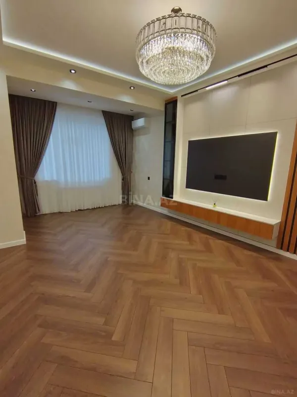 Satılır 3 otaqlı mənzil 105 m²