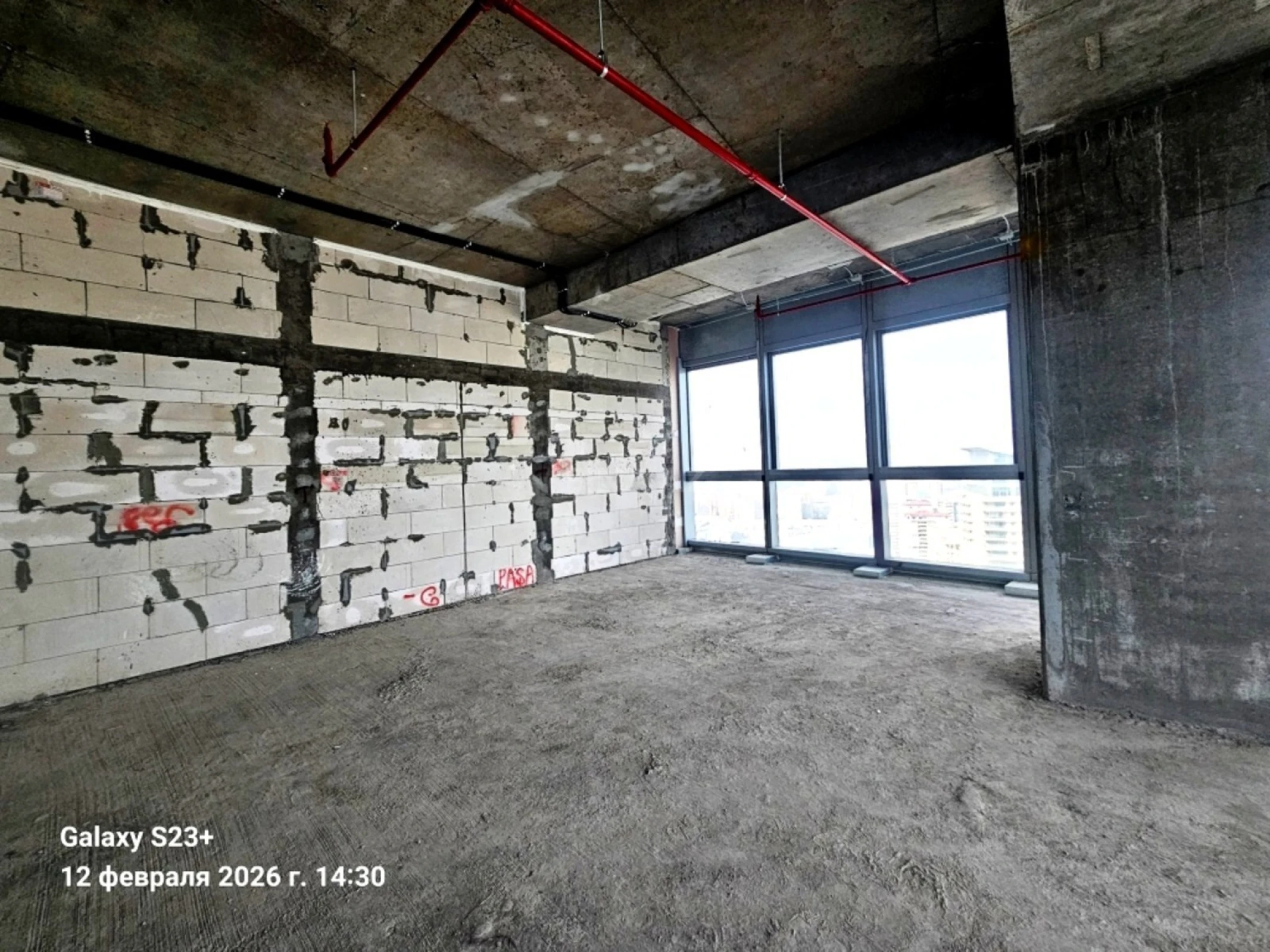 Satılır 3 otaqlı mənzil 139.7 m²