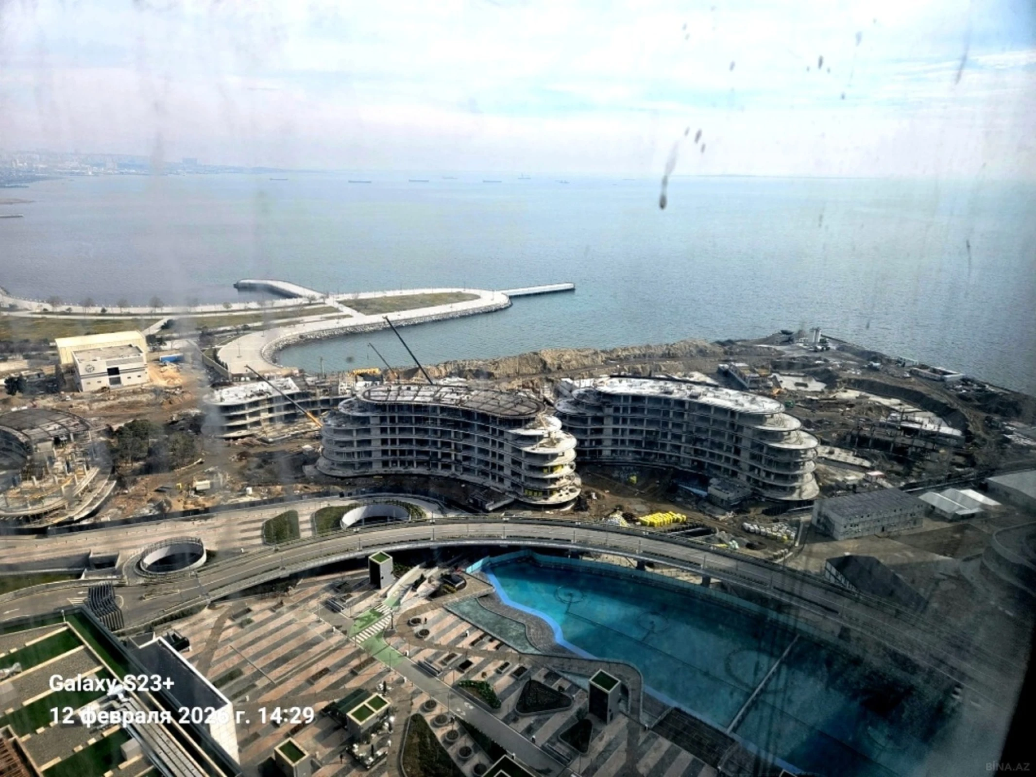 Satılır 3 otaqlı mənzil 139.7 m²