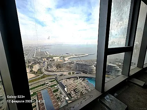 Satılır 3 otaqlı mənzil 139.7 m²