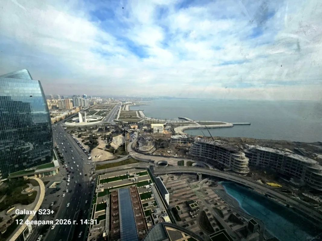 Satılır 3 otaqlı mənzil 139.7 m²