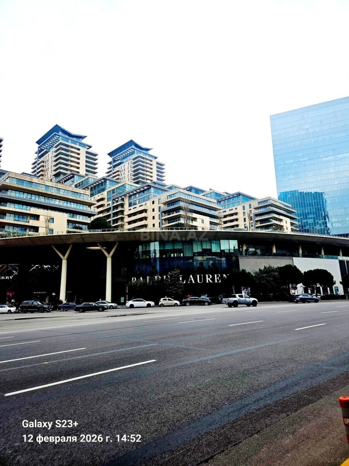 Satılır 3 otaqlı mənzil 139.7 m²