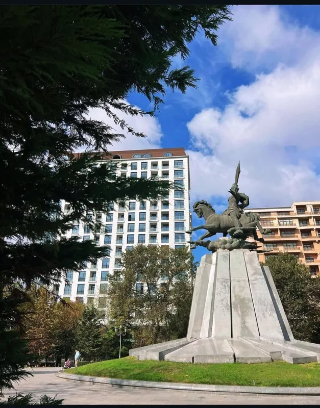 Kirayə verilir 2 otaqlı mənzil 70 m²