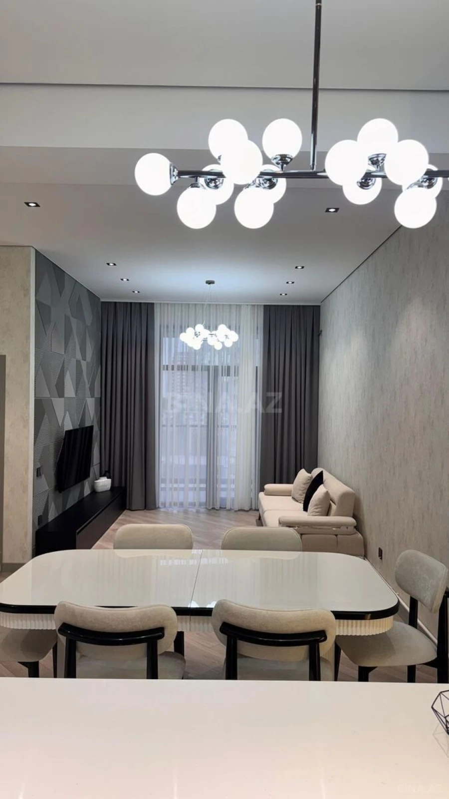 Kirayə verilir 2 otaqlı mənzil 70 m²