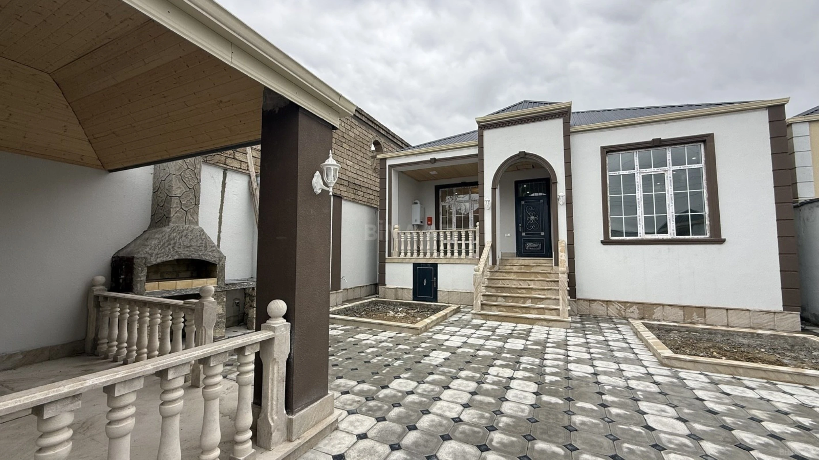 Satılır 4 otaqlı həyət evi 120 m²