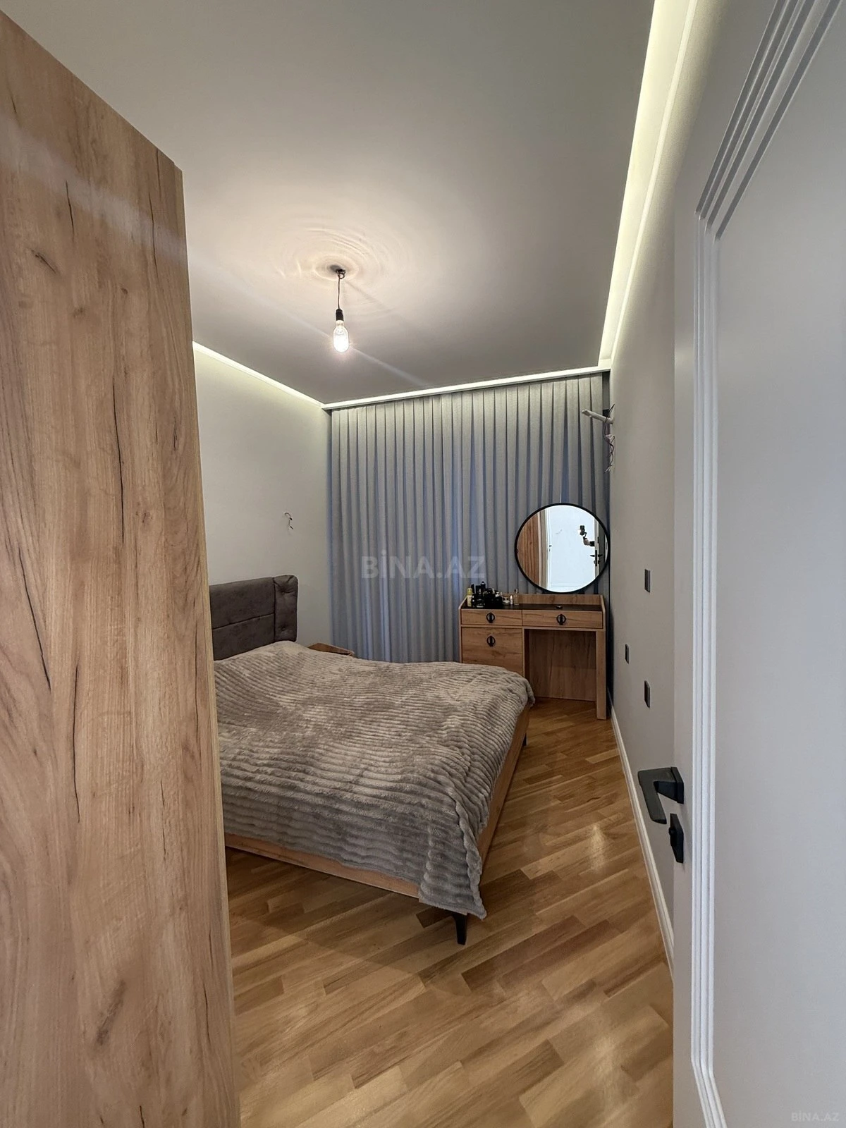 Satılır 3 otaqlı mənzil 98 m²