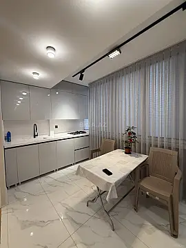 Satılır 3 otaqlı mənzil 98 m²