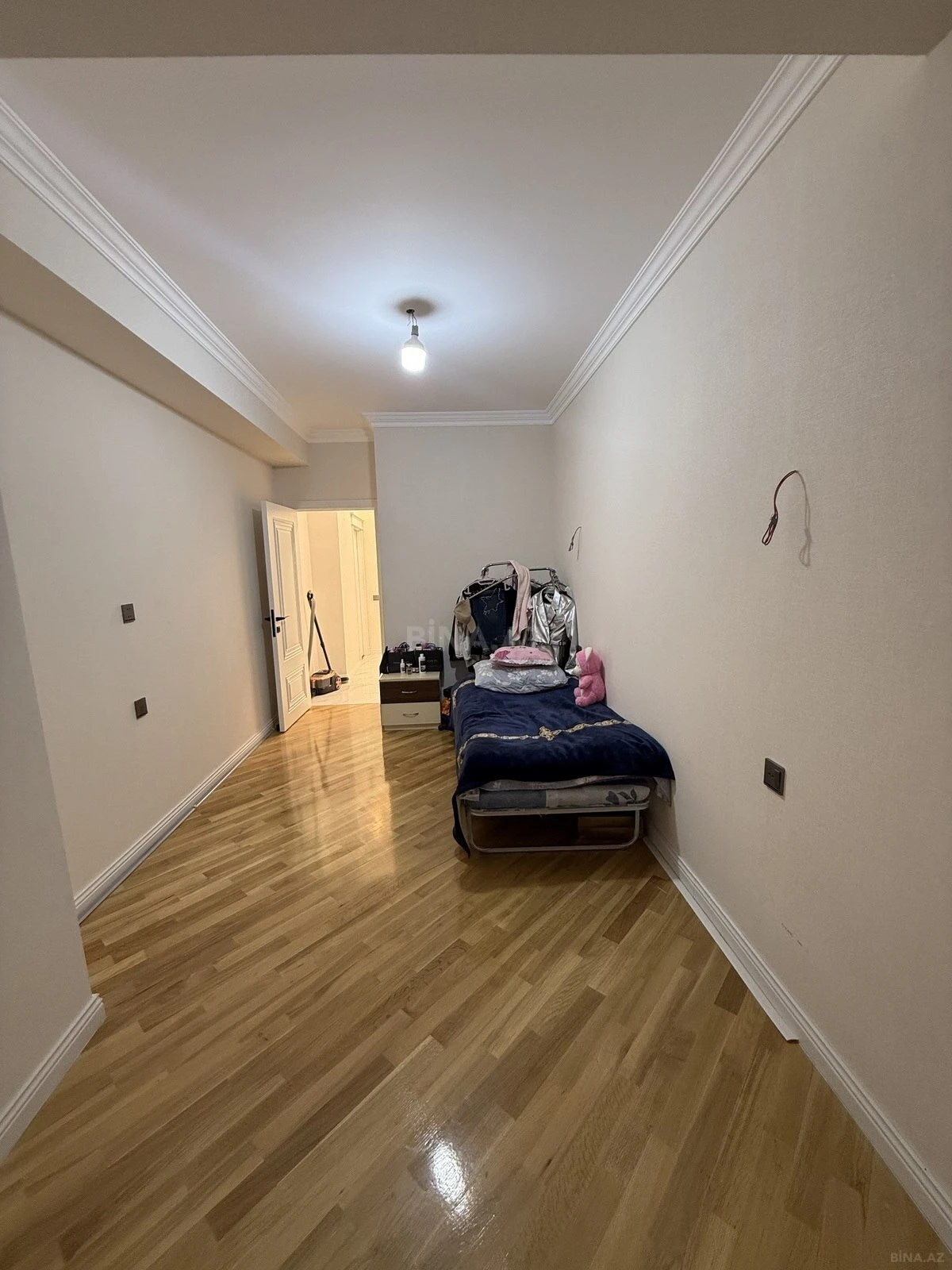 Satılır 3 otaqlı mənzil 98 m²