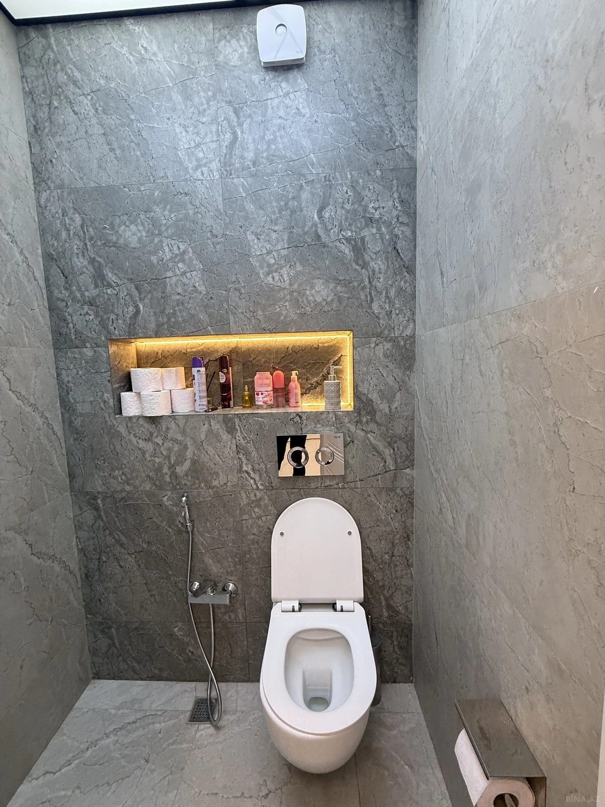 Satılır 3 otaqlı mənzil 98 m²